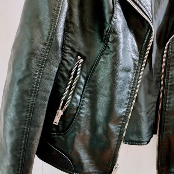 Faux leather black Rivet jacket moto - Picture 3 of 6